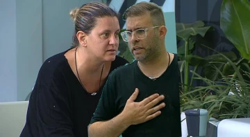 תקרית חריגה ציפי הצמידה את הפנים שלה לאורן חזן בתוקפנות ואיימה עליו