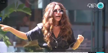 טיטי פותחת מול מירי את הרגשות שלה וזה הפוך לפיצוץ